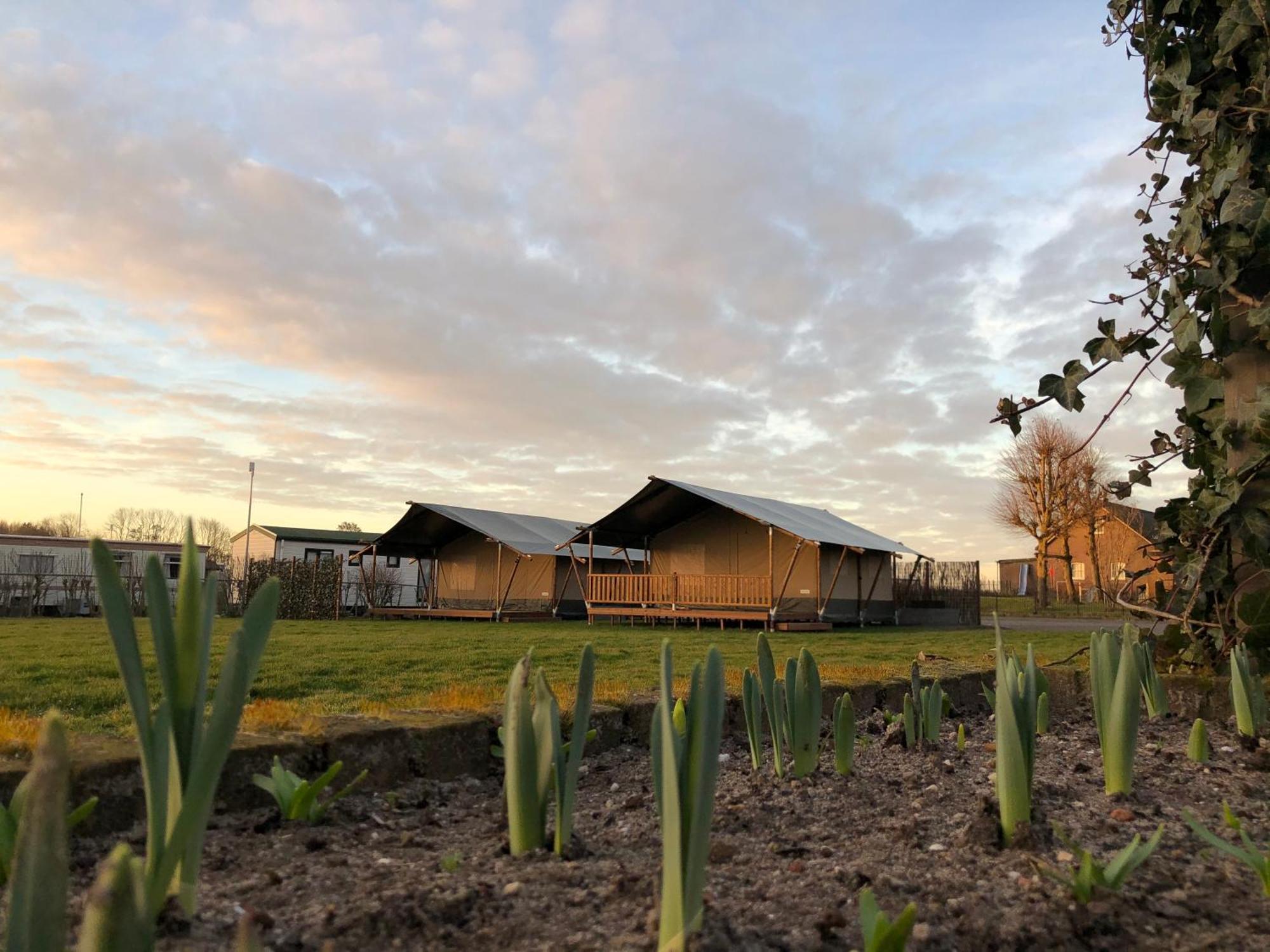 Glamping De Hof Van Eeden Warmond Exterior foto
